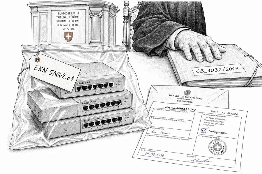 Drei Ethernet-Hubs in einem Asservatenbeutel auf einem Gerichtstisch